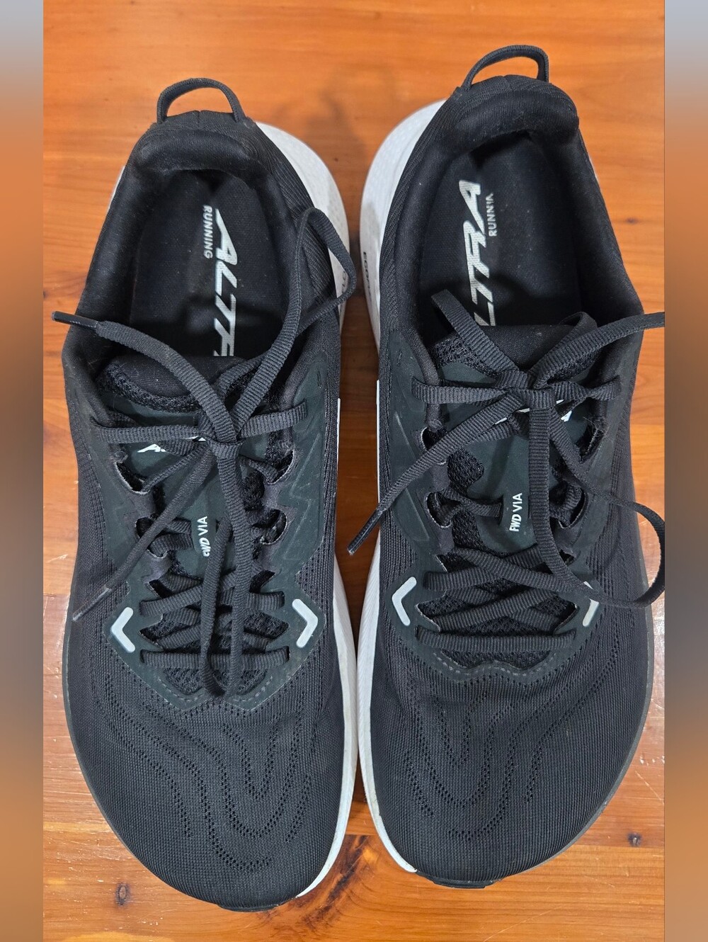 Altra FWD VIA Max Cushion Road Running Shoes - Black / White - Men's Size 10.5